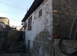 Bakı şəhəri, Sabunçu rayonu, Bakıxanov qəsəbəsində, 3 otaqlı köhnə tikili satılır (Elan: 263912)