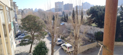 Bakı şəhəri, Yasamal rayonunda, 3 otaqlı köhnə tikili satılır (Elan: 323387)