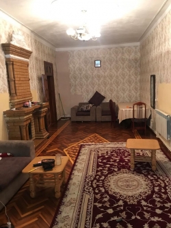 Bakı şəhəri, Nərimanov rayonunda, 3 otaqlı ev / villa kirayə verilir (Elan: 201672)
