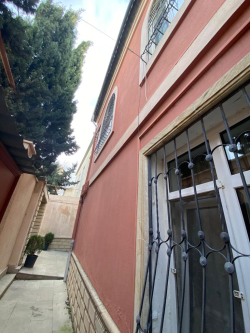 Bakı şəhəri, Xətai rayonu, Əhmədli qəsəbəsində, 5 otaqlı ev / villa satılır (Elan: 333366)