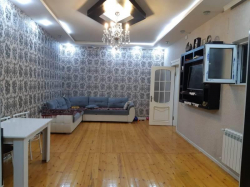 Bakı şəhəri, Yasamal rayonunda, 2 otaqlı ev / villa satılır (Elan: 253670)