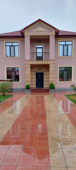 Qax şəhərində, 1 otaqlı ev / villa satılır (Elan: 243805)