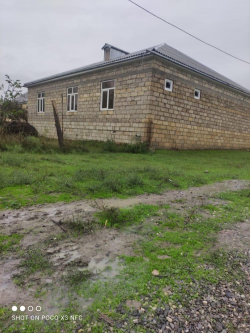 Xaçmaz şəhərində, 4 otaqlı ev / villa satılır (Elan: 261305)