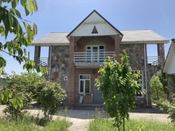 Quba şəhərində, 8 otaqlı ev / villa satılır (Elan: 208463)