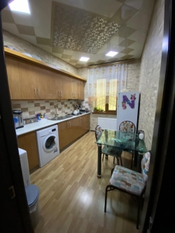 Bakı şəhəri, Nərimanov rayonunda, 3 otaqlı ev / villa kirayə verilir (Elan: 203389)