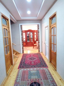 Bakı şəhəri, Suraxanı rayonu, Qaraçuxur qəsəbəsində, 6 otaqlı ev / villa satılır (Elan: 206126)