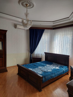 Bakı şəhəri, Nəsimi rayonunda, 10 otaqlı ev / villa kirayə verilir (Elan: 241390)