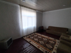 Bakı şəhəri, Nəsimi rayonunda, 2 otaqlı ev / villa kirayə verilir (Elan: 266648)