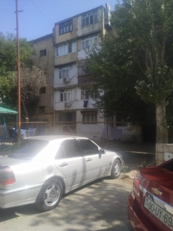 Bakı şəhəri, Nizami rayonunda, 2 otaqlı köhnə tikili satılır (Elan: 200493)