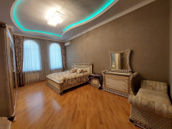 Bakı şəhəri, Nərimanov rayonunda, 12 otaqlı ev / villa kirayə verilir (Elan: 321316)