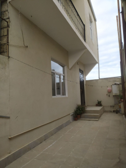 Xırdalan şəhərində, 4 otaqlı ev / villa satılır (Elan: 327236)