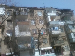 Bakı şəhəri, Nəsimi rayonu, 2-ci mikrorayon qəsəbəsində, 3 otaqlı köhnə tikili satılır (Elan: 225781)