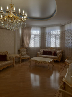 Bakı şəhəri, Nizami rayonunda, 10 otaqlı ev / villa satılır (Elan: 319702)