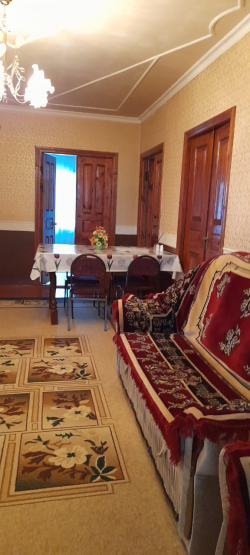 Xaçmaz şəhərində, 4 otaqlı ev / villa satılır (Elan: 263438)