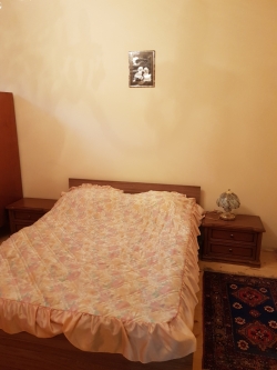 Bakı şəhəri, Nəsimi rayonunda, 2 otaqlı ev / villa kirayə verilir (Elan: 210311)