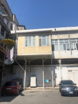 Bakı şəhəri, Səbail rayonunda, 3 otaqlı köhnə tikili satılır (Elan: 207859)