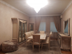 Bakı şəhəri, Nəsimi rayonunda, 15 otaqlı ev / villa kirayə verilir (Elan: 241480)