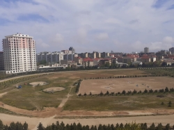 Bakı şəhəri, Nərimanov rayonunda, 2 otaqlı yeni tikili kirayə verilir (Elan: 210303)