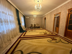 Bakı şəhərində, 7 otaqlı ev / villa satılır (Elan: 321096)