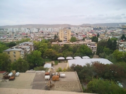 Bakı şəhəri, Yasamal rayonunda, 3 otaqlı yeni tikili kirayə verilir (Elan: 204427)