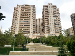 Bakı şəhəri, Yasamal rayonunda, 3 otaqlı yeni tikili kirayə verilir (Elan: 204427)