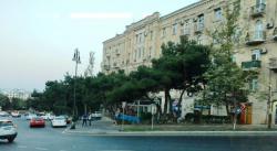 Bakı şəhəri, Yasamal rayonunda, 5 otaqlı köhnə tikili satılır (Elan: 241131)
