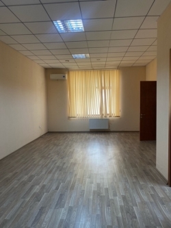 Bakı şəhəri, Nəsimi rayonunda, 7 otaqlı ofis kirayə verilir (Elan: 201434)