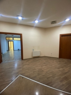 Bakı şəhəri, Nəsimi rayonunda, 7 otaqlı ofis kirayə verilir (Elan: 201434)