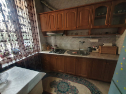 Bakı şəhəri, Nəsimi rayonunda, 3 otaqlı ev / villa kirayə verilir (Elan: 263331)