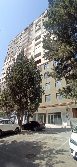 Bakı şəhəri, Binəqədi rayonu, 8-ci mikrorayon qəsəbəsində, 2 otaqlı yeni tikili satılır (Elan: 239897)