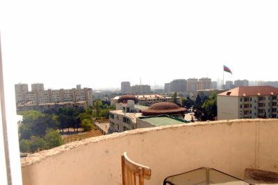 Bakı şəhəri, Nizami rayonunda, 3 otaqlı yeni tikili kirayə verilir (Elan: 261773)
