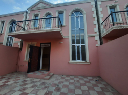 Xırdalan şəhərində, 4 otaqlı ev / villa satılır (Elan: 233718)
