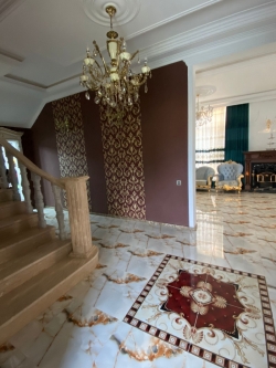 Quba şəhərində, 5 otaqlı ev / villa satılır (Elan: 200627)
