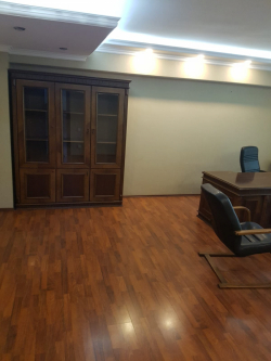 Bakı şəhəri, Nərimanov rayonunda, 7 otaqlı ofis satılır (Elan: 234375)