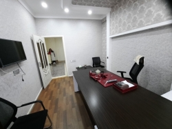 Bakı şəhəri, Yasamal rayonunda, 3 otaqlı ofis kirayə verilir (Elan: 208053)