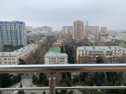Bakı şəhəri, Nərimanov rayonunda, 4 otaqlı yeni tikili kirayə verilir (Elan: 205969)