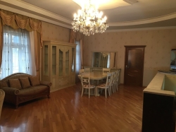 Bakı şəhəri, Nəsimi rayonunda, 6 otaqlı ev / villa satılır (Elan: 215856)