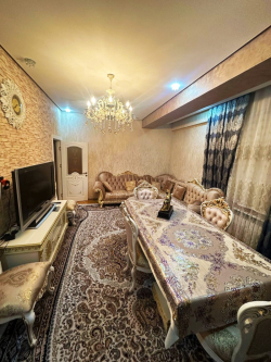 Bakı şəhəri, Nizami rayonu, 8-ci kilometr qəsəbəsində, 3 otaqlı yeni tikili satılır (Elan: 320718)