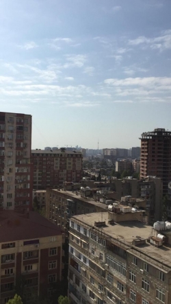 Bakı şəhəri, Binəqədi rayonu, 9-cu mikrorayon qəsəbəsində, 3 otaqlı yeni tikili satılır (Elan: 202519)