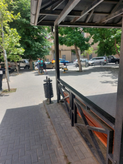 Bakı şəhəri, Binəqədi rayonu, 9-cu mikrorayon qəsəbəsində, 2 otaqlı köhnə tikili satılır (Elan: 280166)