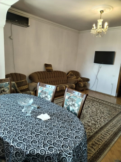 Bakı şəhəri, Nəsimi rayonunda, 3 otaqlı yeni tikili kirayə verilir (Elan: 267855)