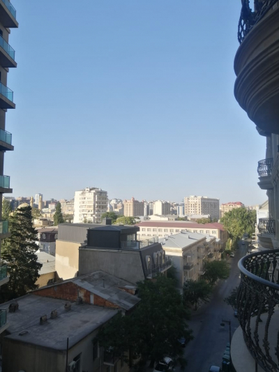Bakı şəhəri, Səbail rayonunda, 5 otaqlı yeni tikili satılır (Elan: 248903)