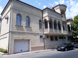 Bakı şəhəri, Nərimanov rayonunda, 13 otaqlı ev / villa kirayə verilir (Elan: 327125)