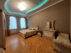 Bakı şəhəri, Nərimanov rayonunda, 15 otaqlı ev / villa kirayə verilir (Elan: 261119)