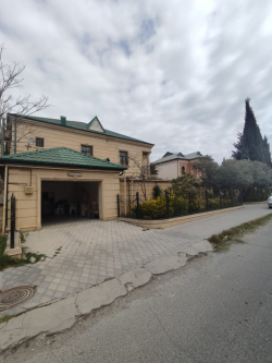 Bakı şəhəri, Suraxanı rayonu, Qaraçuxur qəsəbəsində, 8 otaqlı ev / villa satılır (Elan: 271372)