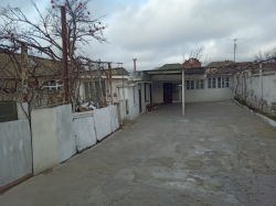 Bakı şəhəri, Nizami rayonu, Keşlə qəsəbəsində, 5 otaqlı köhnə tikili satılır (Elan: 267806)