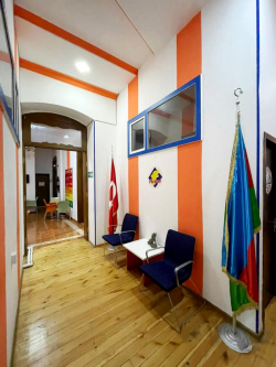 Bakı şəhəri, Nəsimi rayonunda, 8 otaqlı ofis kirayə verilir (Elan: 250567)