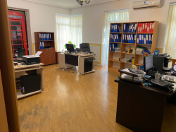 Bakı şəhəri, Nəsimi rayonunda, 4 otaqlı ofis kirayə verilir (Elan: 315272)