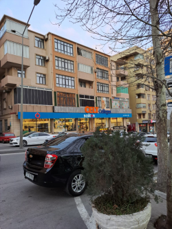 Bakı şəhəri, Nəsimi rayonu, 1-ci mikrorayon qəsəbəsində obyekt satılır (Elan: 322409)
