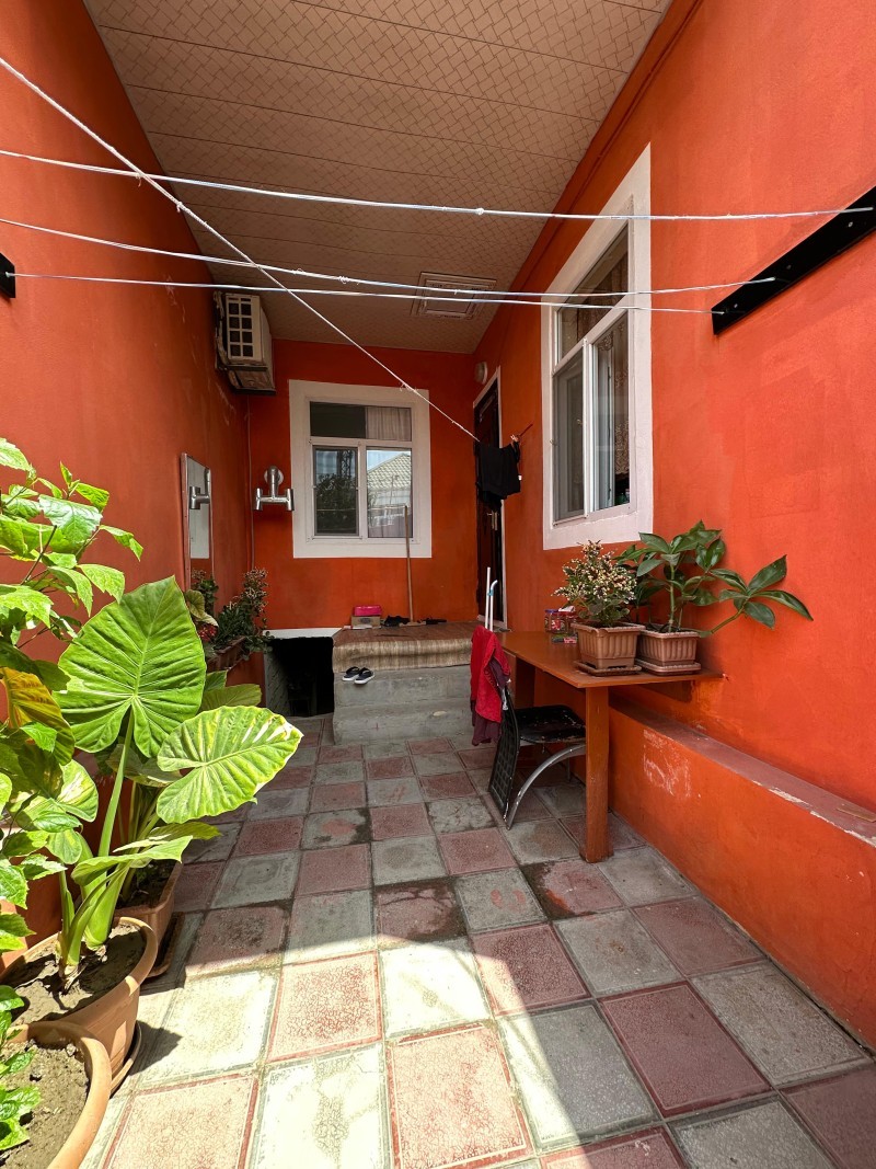 1 sqft həyət / bağ evi